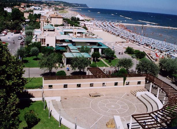 Hotel Plaza Fano Dış mekan fotoğraf